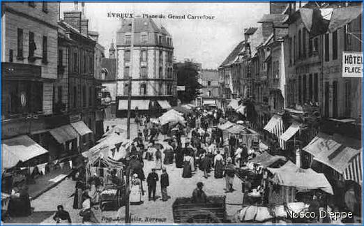 EVREUX - PLACE DU GRAND CARREFOUR