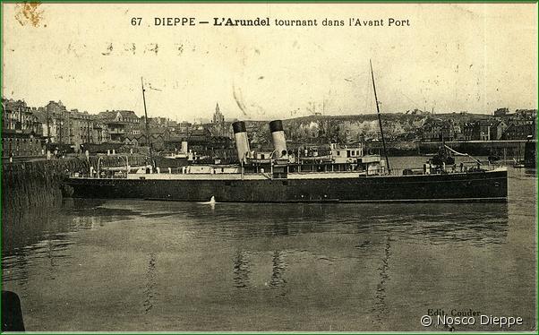 N 067 - DIEPPE - L ARUNDEL TOURNANT DANS L AVANT-PORT - Edit. Couder