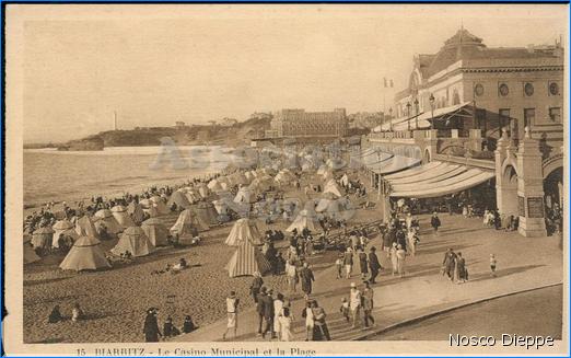 BIARRITZ - LE CASINO MUNICIPAL ET LA PLAGE - 2