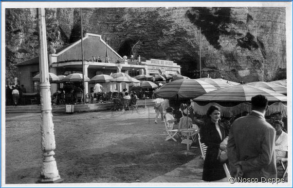 DIEPPE - AU BAR DU BAS FORT BLANC