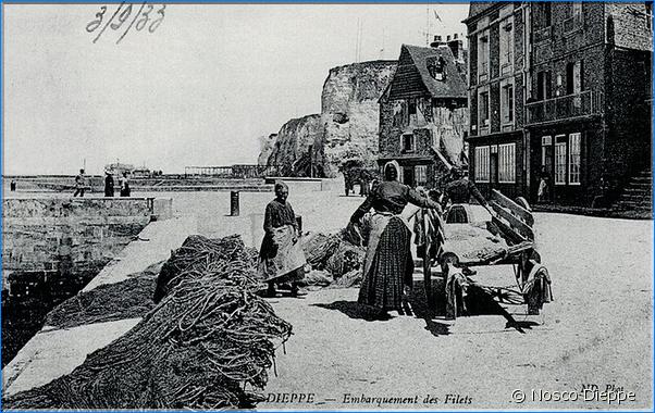 DIEPPE - EMBARQUEMENT DES FILETS