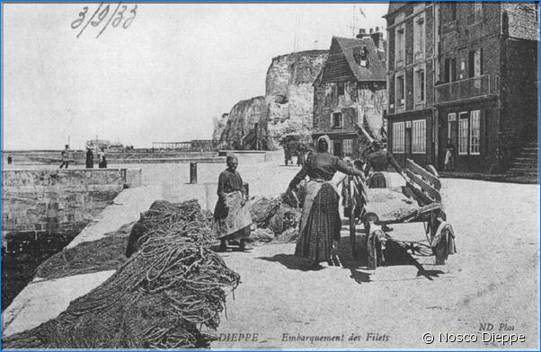 DIEPPE - LE POLLET - EMBARQUEMENT DES FILETS