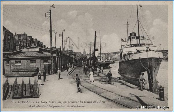 DIEPPE - LA GARE MARITIME OU ARRIVENT LES TRAINS DE L ETAT
