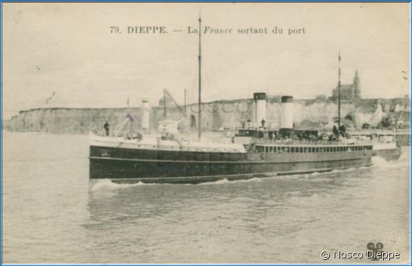 DIEPPE - LE FRANCE SORTANT DU PORT - EDITIONS LE TREFLE - N 79