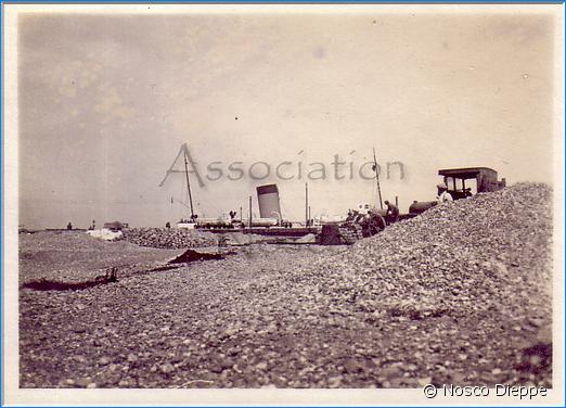 DIEPPE - ARRIVEE D UN BATEAU - CLICHE 4