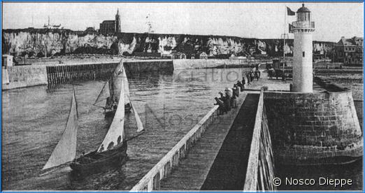 DIEPPE - LE CHENAL ET LA JETEE OUEST