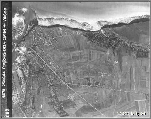 NEUVILLE LES DIEPPE - VUE AERIENNE LE 25 AOUT 1944